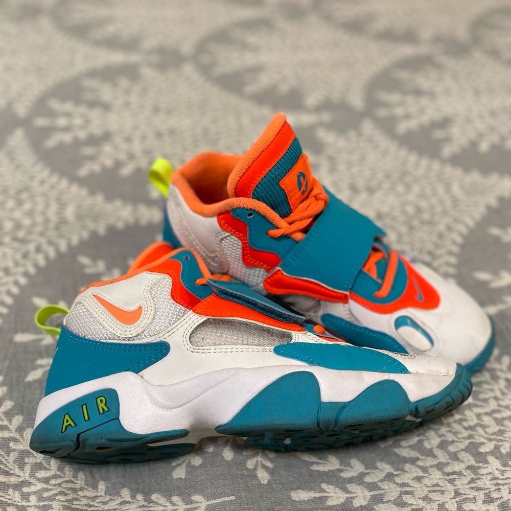 Retro Boys Nike 90s style fit